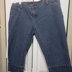 Daisy Fuentes Capris